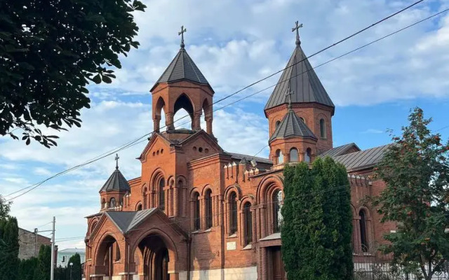 Квартира Уютная 2-х комнатная посуточно в самом центре Владикавказа