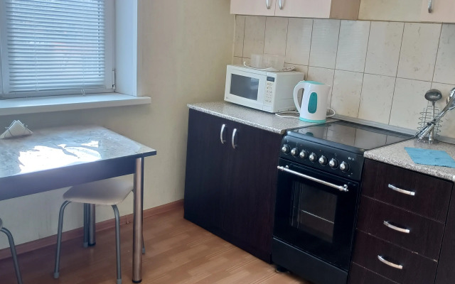V Starom Oskole, R-N Ledovogo Dvortsa Apartments