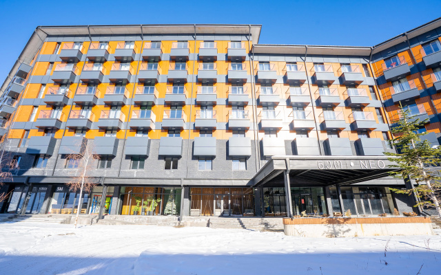 Apartamenty Prostornye apartamenty s 2 spal'nami i 2 vannymi v zdanii NEO ski-in/ski-out Novyj Gudauri