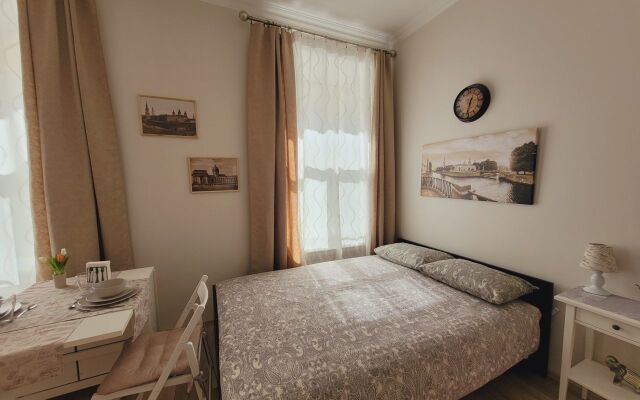 Квартира - студия в иcтoричeскoм цeнтре Санкт-Пeтеpбургa (2)