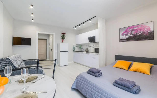 Na Ulitse Adelya Kutuya 110E Flat