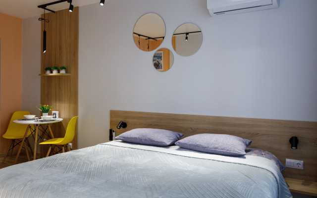 Апартаменты Дизайнерская студия "Record" на Краснодонской