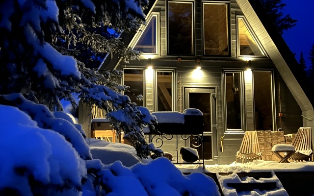 Zvezda Mamaya Chalet