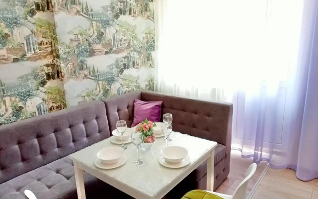 Cozy house near the park Galitskogo Apartments