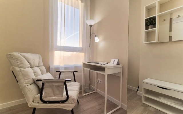 S Dvumya Balkonami Apartments