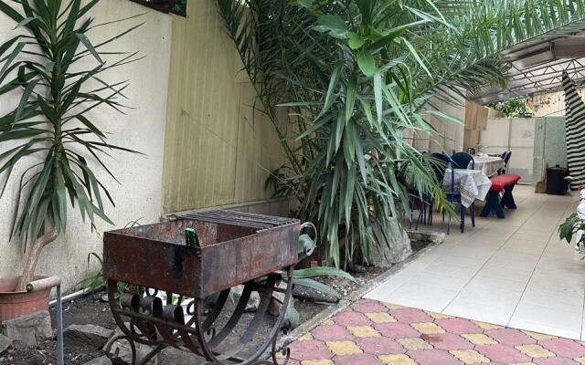 L' Etual Guest House