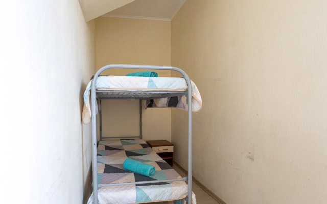 U morya s balkonom Apartments