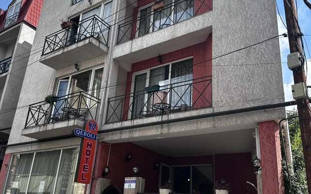 Qeroli old town Hotel