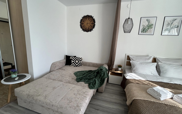 Prostornaya Studiya S Panoramnym Vidom Iz Okna Flat