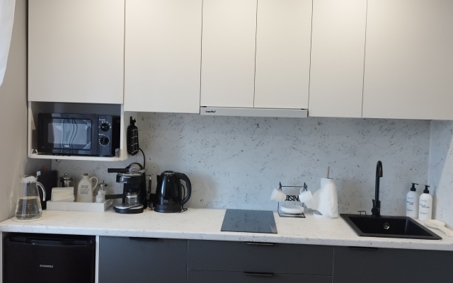 Air-conditioned Next to Lotus Plaza Apartment