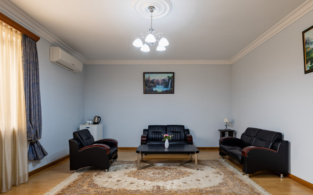 La Defense Yerevan Hotel