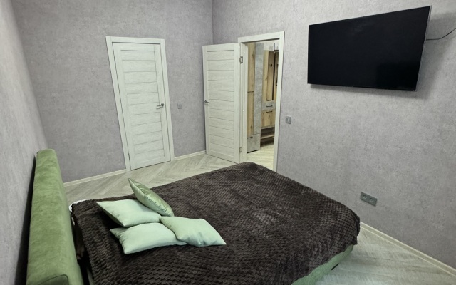 Yevrodvushka S Garderobnoy Flat