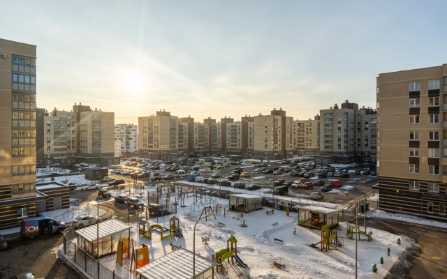 Dve podushki v Pesochnom, Sadovaya, 90 Flat