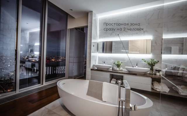 Moskva Siti Lux s panoramnoy vannoy 3 komnaty Apartments