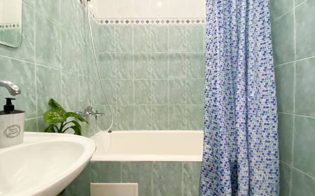 Happiness Live in the center of Sevastopol Apartment