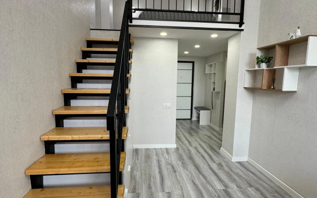 Dvukhurovnevye V 3 Minutakh Ot Morya Apartment