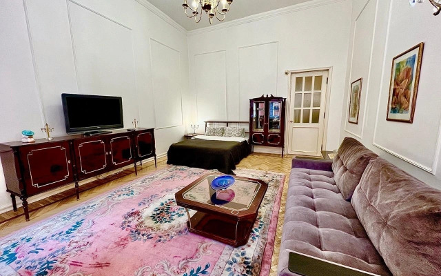 Апартаменты SpbStay с двумя спальнями на Рубинштейна 3