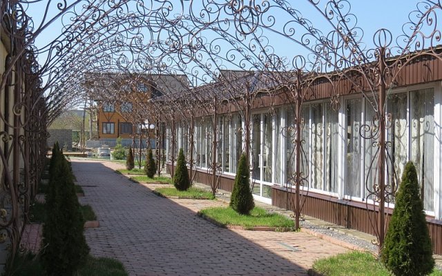 Berezhki-Holl Hotel