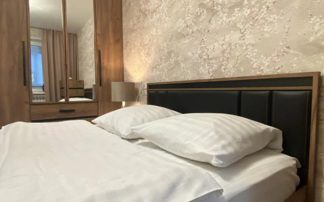 Апартаменты Семейные трехкомнатные на Свердлова