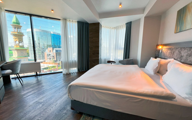 Nuur Hotel