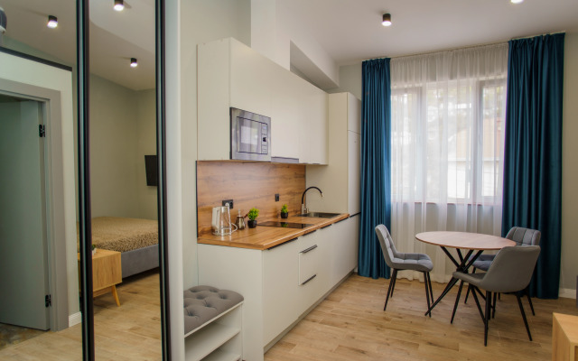 Uyutnaya v Tsentre Goroda na Ardzinba Flat