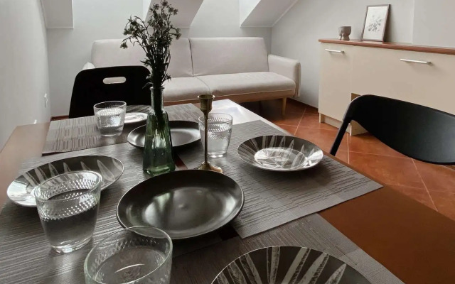 U Stantsii Kutuzovo Novoye Flat