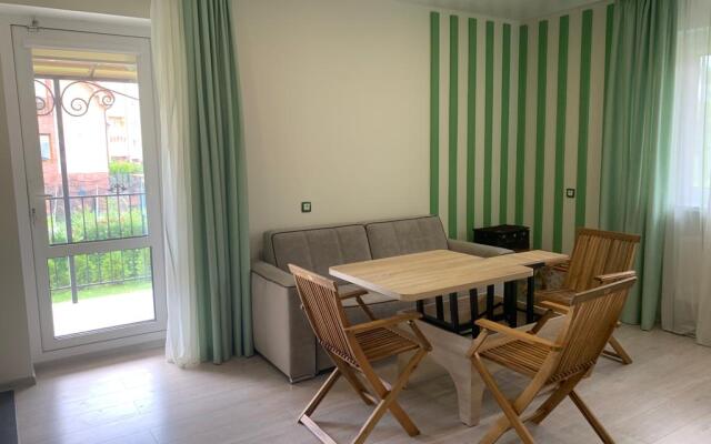 V Zelenogradske Cottage