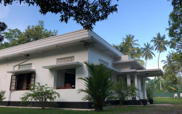 Kathaluwa Villa