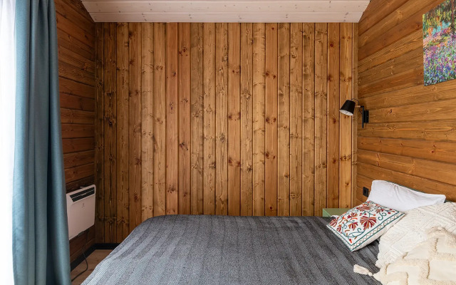 Zeleny Lug Private house