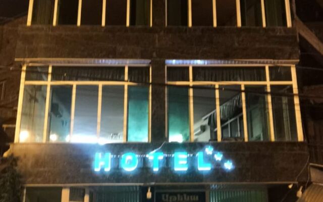 Citrus Hostel