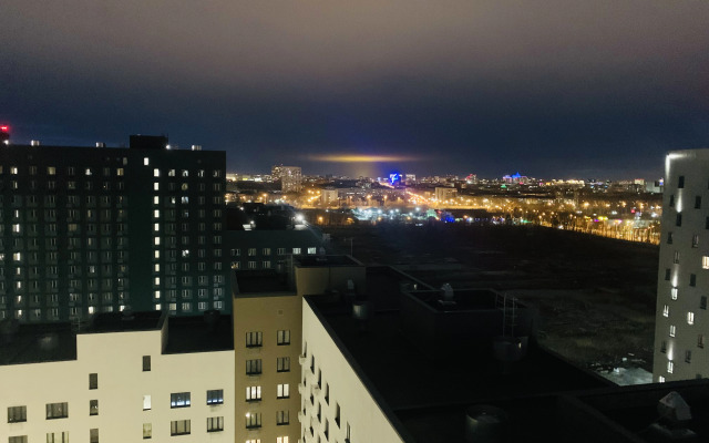 Na 16 Etazhe s Zavorazhivayuschimi Zakatami Apartments