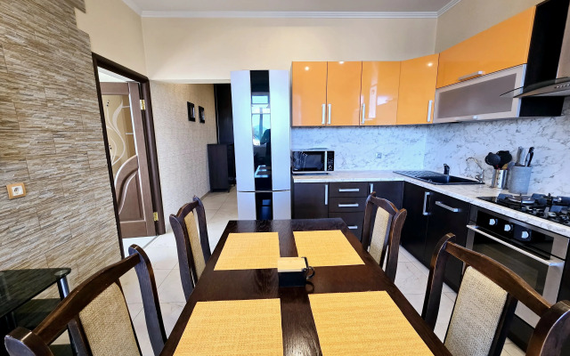 Prostornaya S Vidom Na More Flat