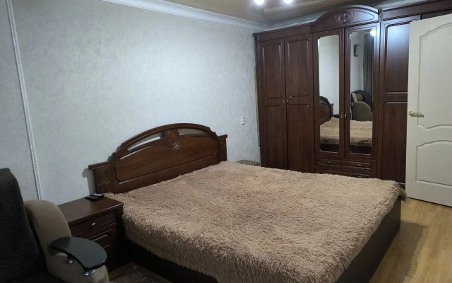 Na Ulitse Mechnikova 159 Flat