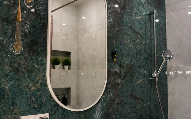 Zolotye listyya Flat