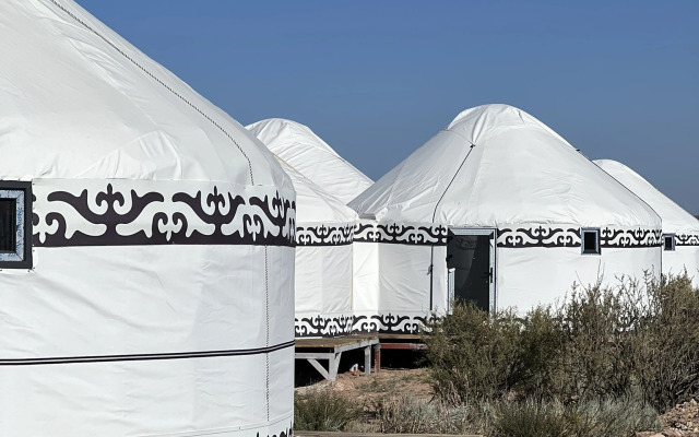 Глэмпинг Oimo Tash Yurt Camp