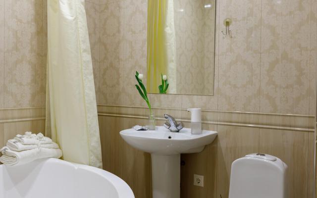 Апартаменты на Революционной 4