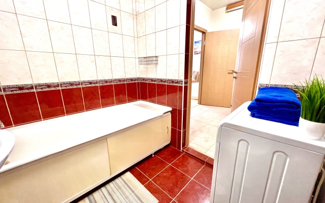 Уютные Апартаменты в Центре Города рядом с пл. Куйбышева (ул. Галактионовская 106А)