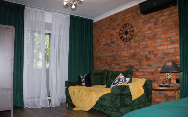 Dizaynerskaya Na Lenina 85b Flat
