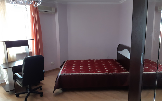 Kurzalnaya 40A Flat