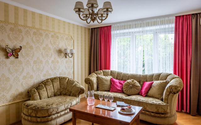 Апартаменты  4-комнатные в Амалиенау, Zoya-Apart