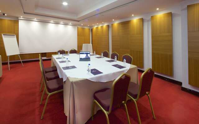 The Hera Platinum Hotel