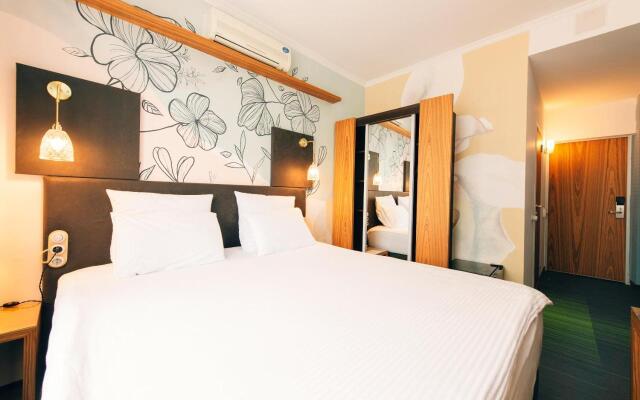 Inn OZZ Astana Hotel