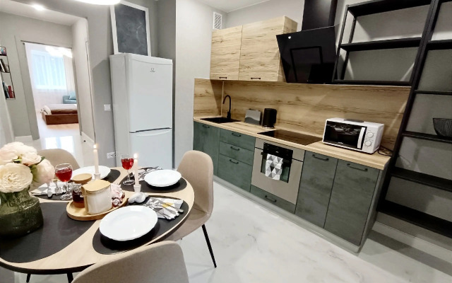 V Lomonosove u lesa Flat