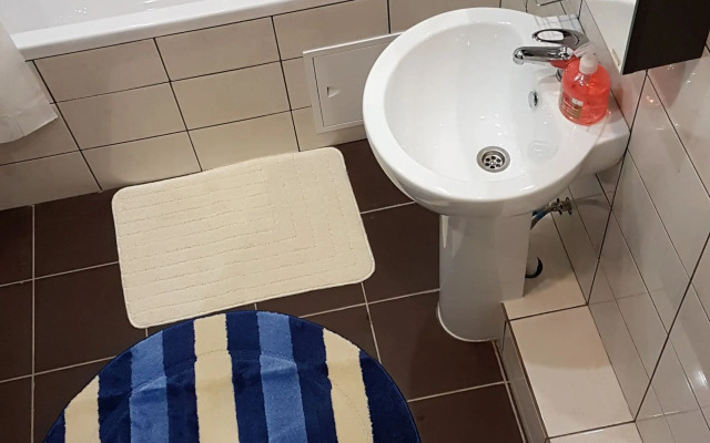 25 Let Oktyabrya Istra Posutochno Flat