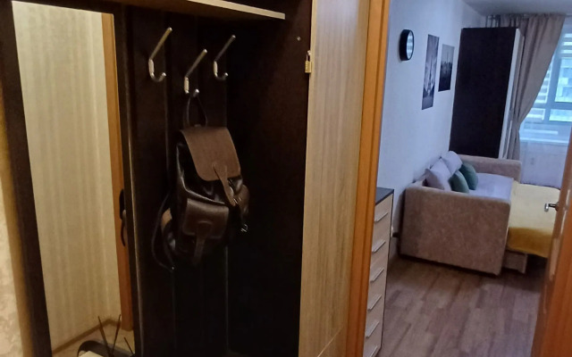 Studiya U Metro Flat