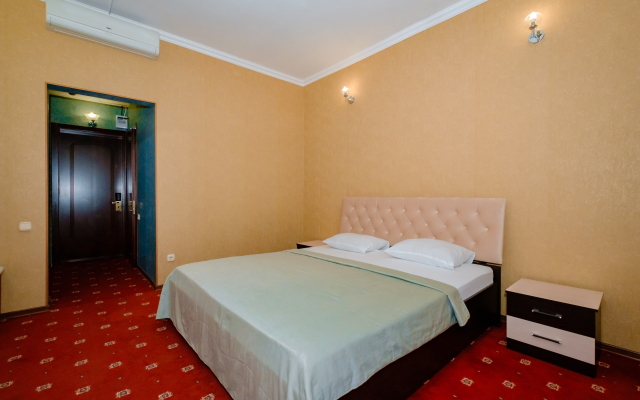 Kiparis Hotel