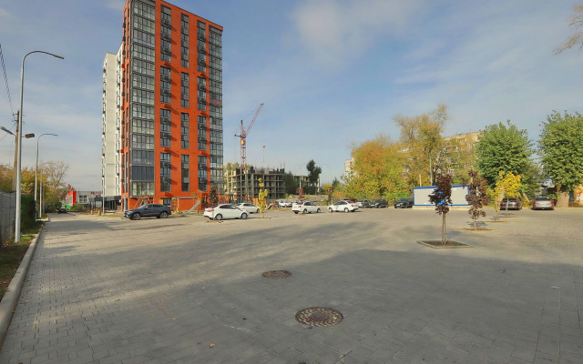 V Tsentre S Parkingom Apartments