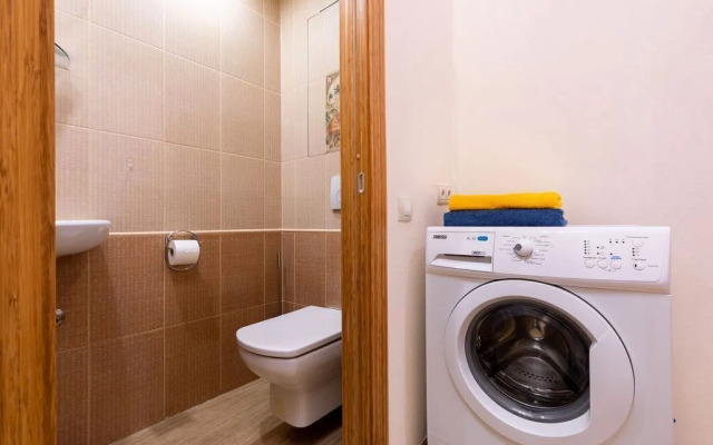 Sovremennaya Kvartira V Tsentre Goroda Flat