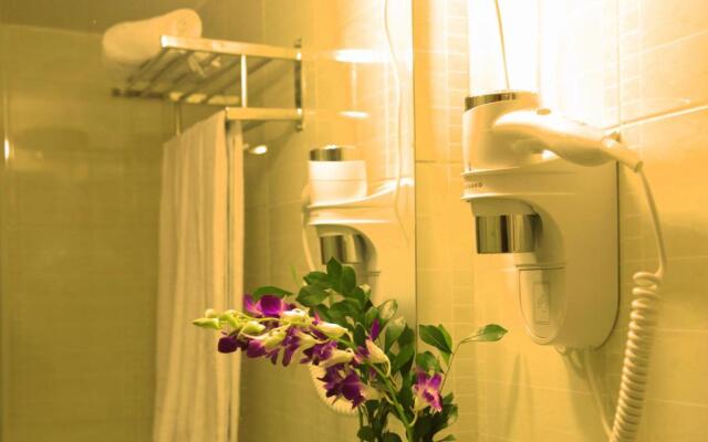 Отель Civic Inn