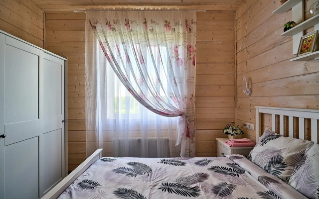 Kottedzh s saunoy ryadom s Petergofom Private house